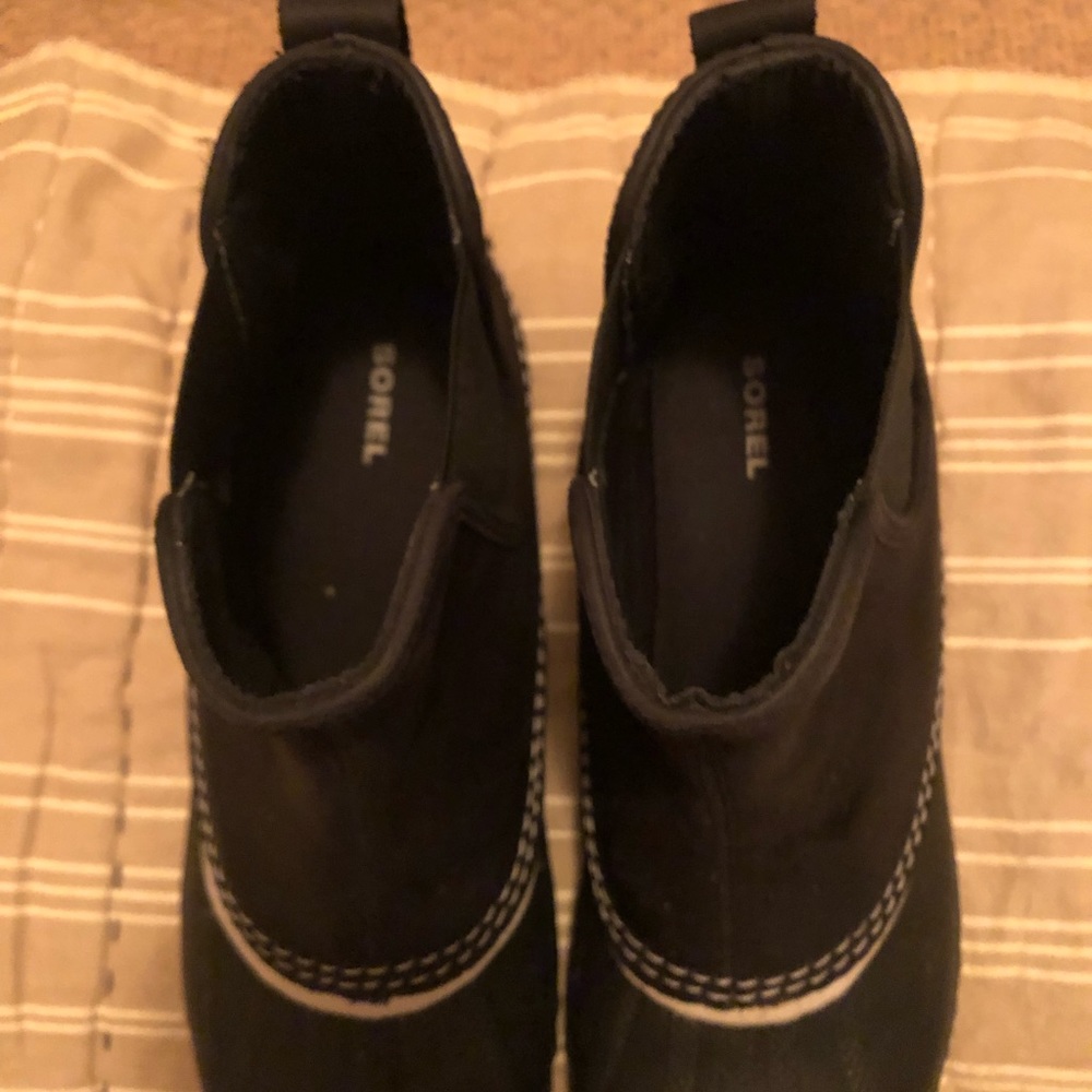 Sorel Out ‘N About low cut winter/rain boots